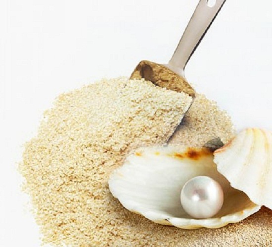 Ngọc trai và cám gạo là 2 nguyên liệu tắm trắng tự nhiên vô cùng hiệu quả