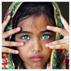 đôi mắt xanh đẹp nhất thế giới 2